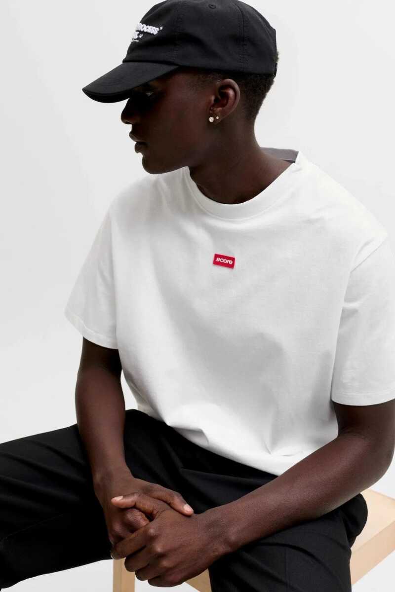 Jack Jones Clup Badge Relaxed Fit Erkek Tişört 12295036 - 2