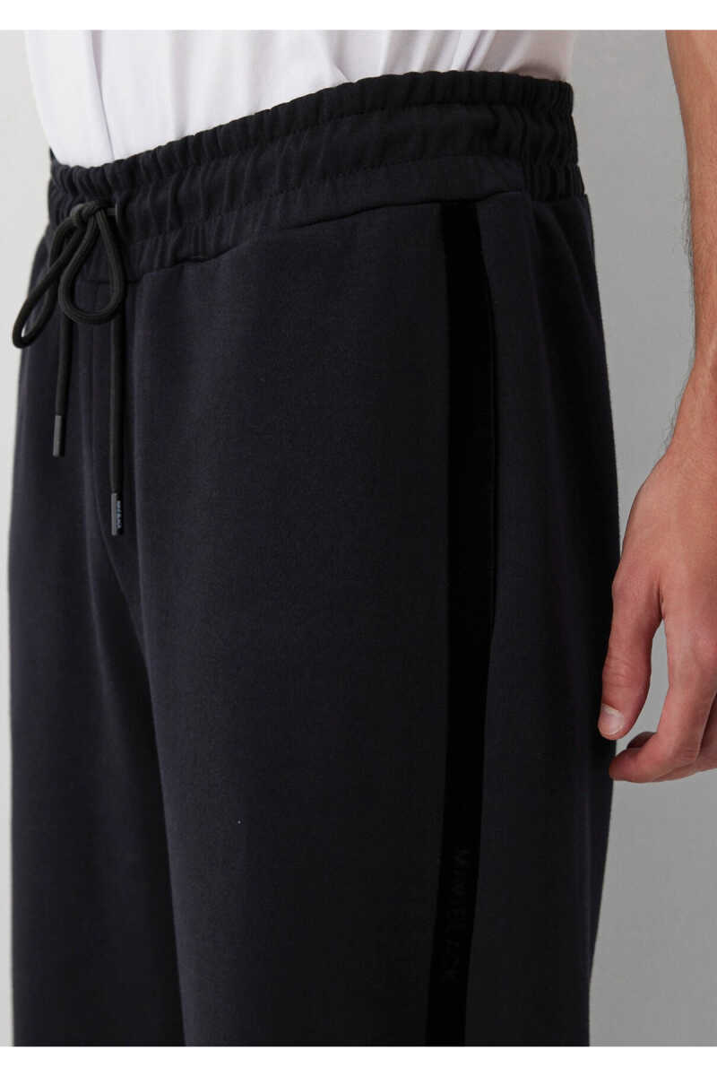 Mavi Black Şerit Detaylı Siyah Regular Fit Erkek Eşofman Altı 0010613-900 - 6