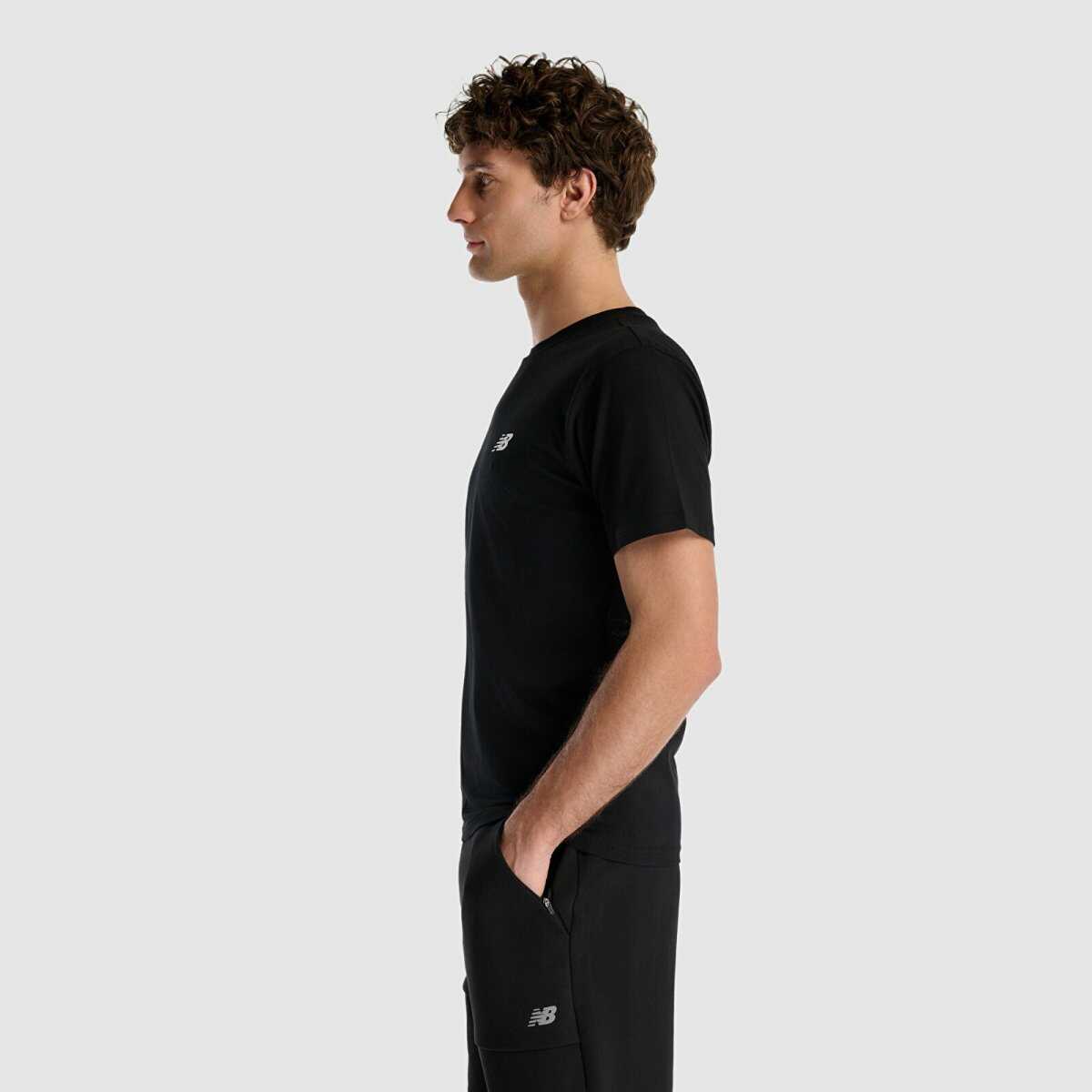 New Balance Erkek T-shirt MNT1537-BK - 3