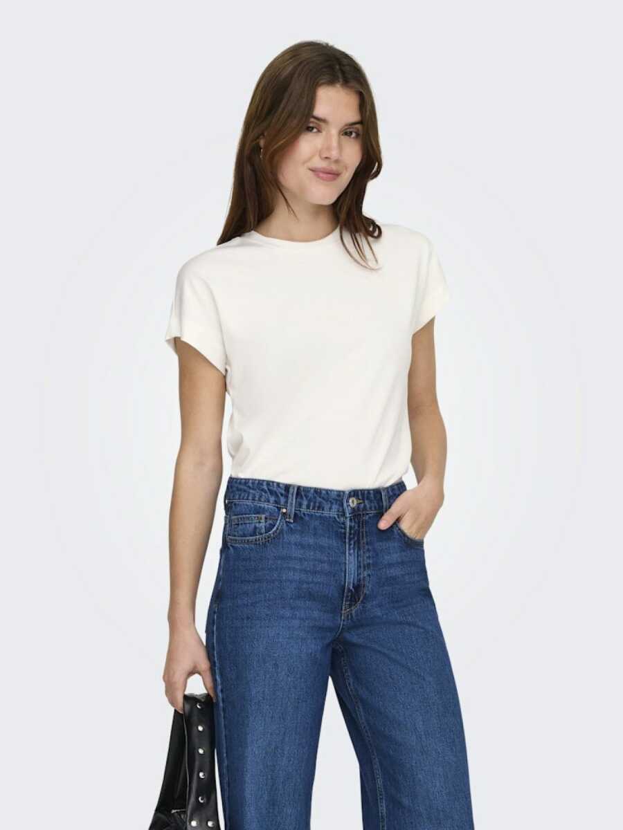 Only Erıca Oversize Kadın Tişört 15308926 - 1