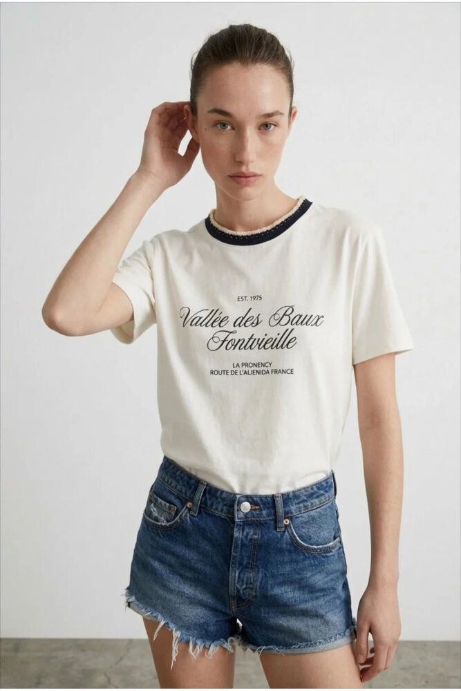 Quzu Baskı Detaylı Kadın T-shirt