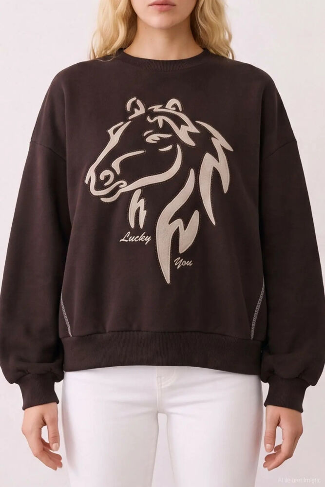 Quzu Nakış Detaylı Kadın Sweatshirt (1)