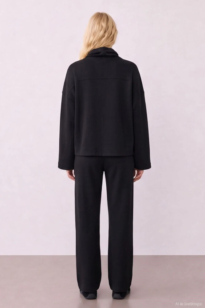 Quzu Yaka Detaylı Kadın Sweatshirt (1)